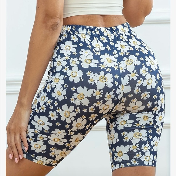 Pants - Floral Print Women's Shorts